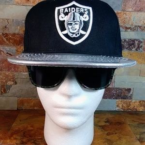 Raiders Hat Black/Silver • NFL Vintage Collection • Mitchell and Ness •